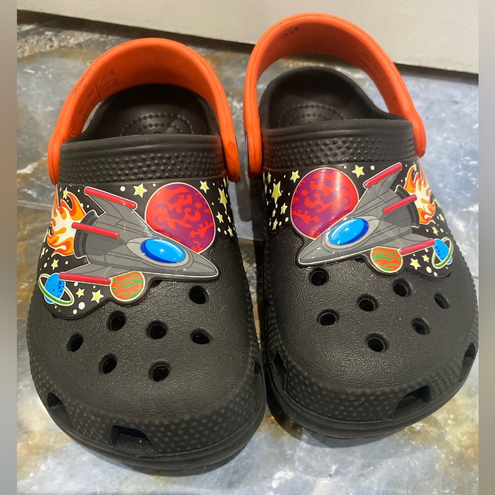 Toddler space crocs C10